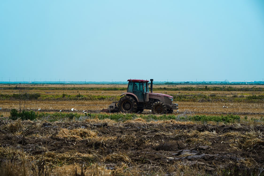 earth moving machine operator